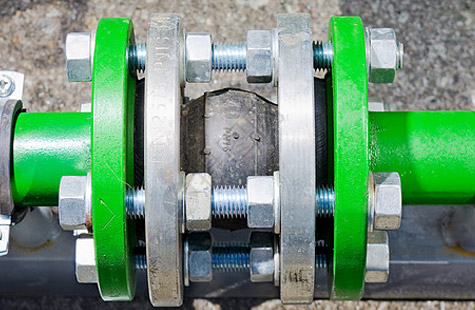 法兰连接 vs 对夹连接：如何选择最佳管道连接方式？